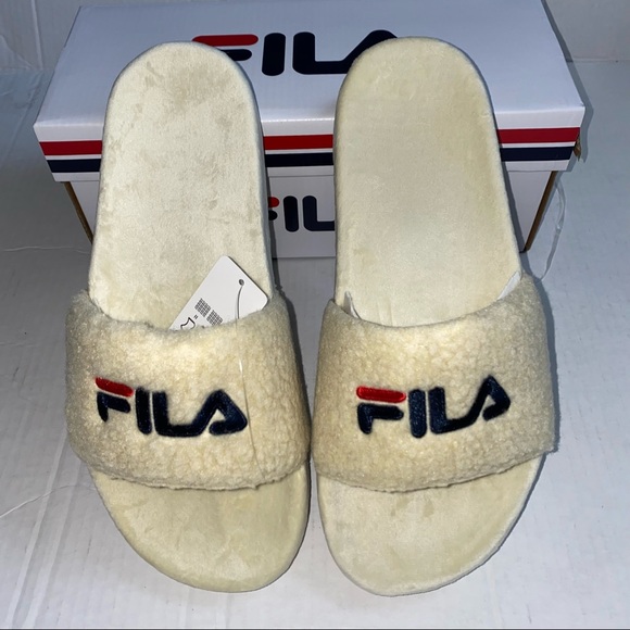 Fila Women’s Fuzzy Sport Slide NWT - Picture 4 of 9